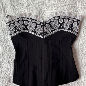 Elegant Black and White Lace Crop Top